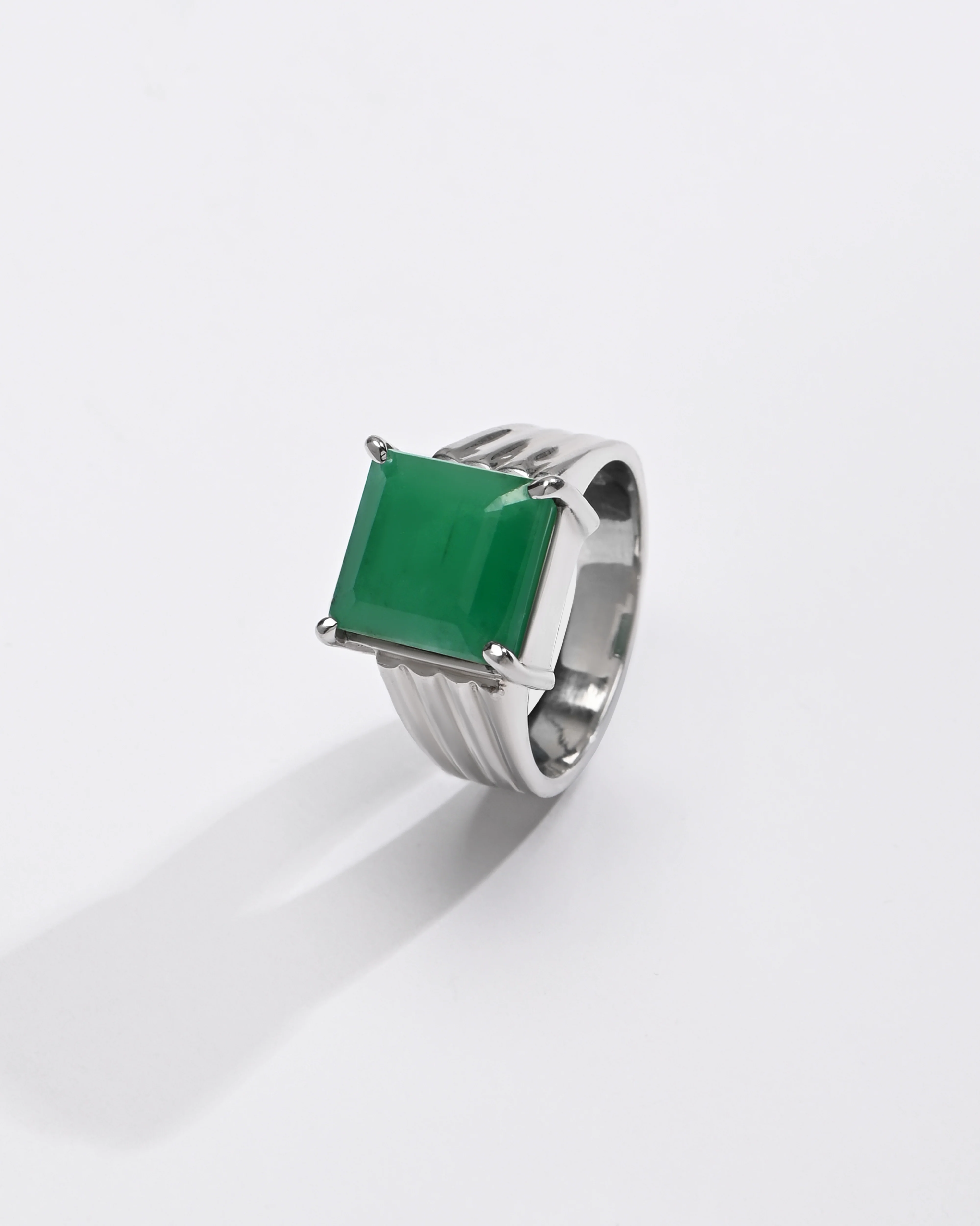 Vintage Emerald (Panna) Ring in 925 Sterling Silver - Urja Sq